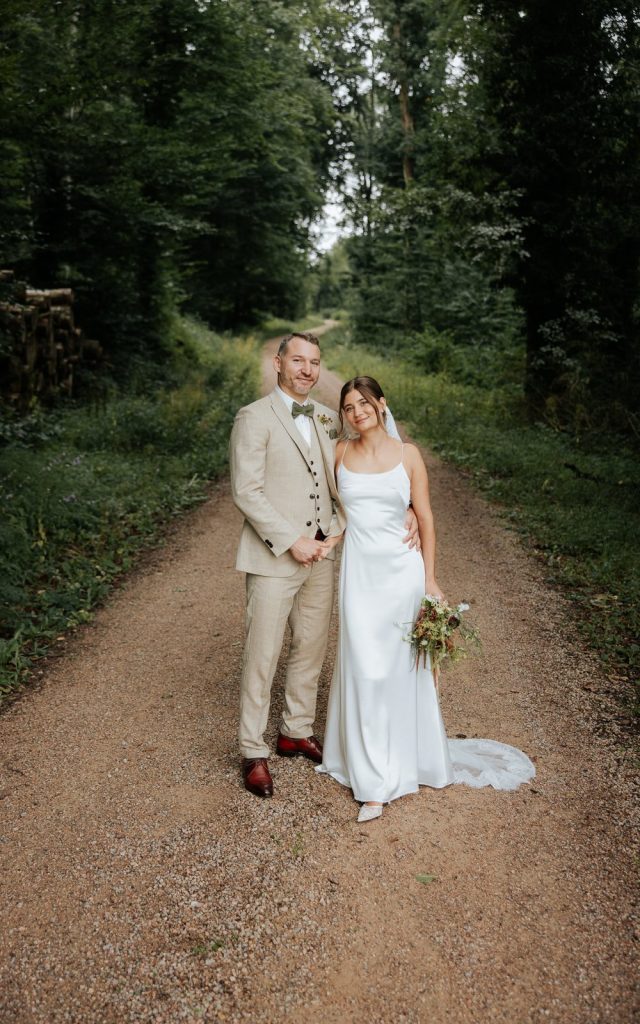 Das glückliche Hochzeitspaar Melanie und Benan